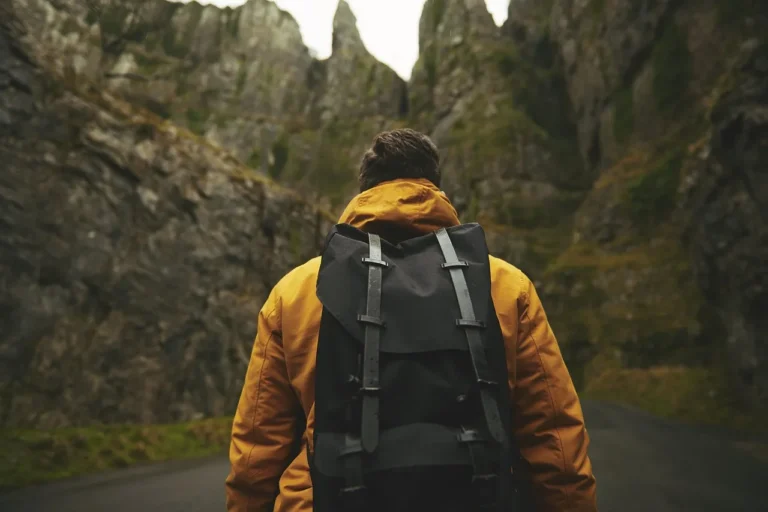 Multi-day Hiking Backpack Buying Guide: 5 Critical Factors Beginners Often Overlook
