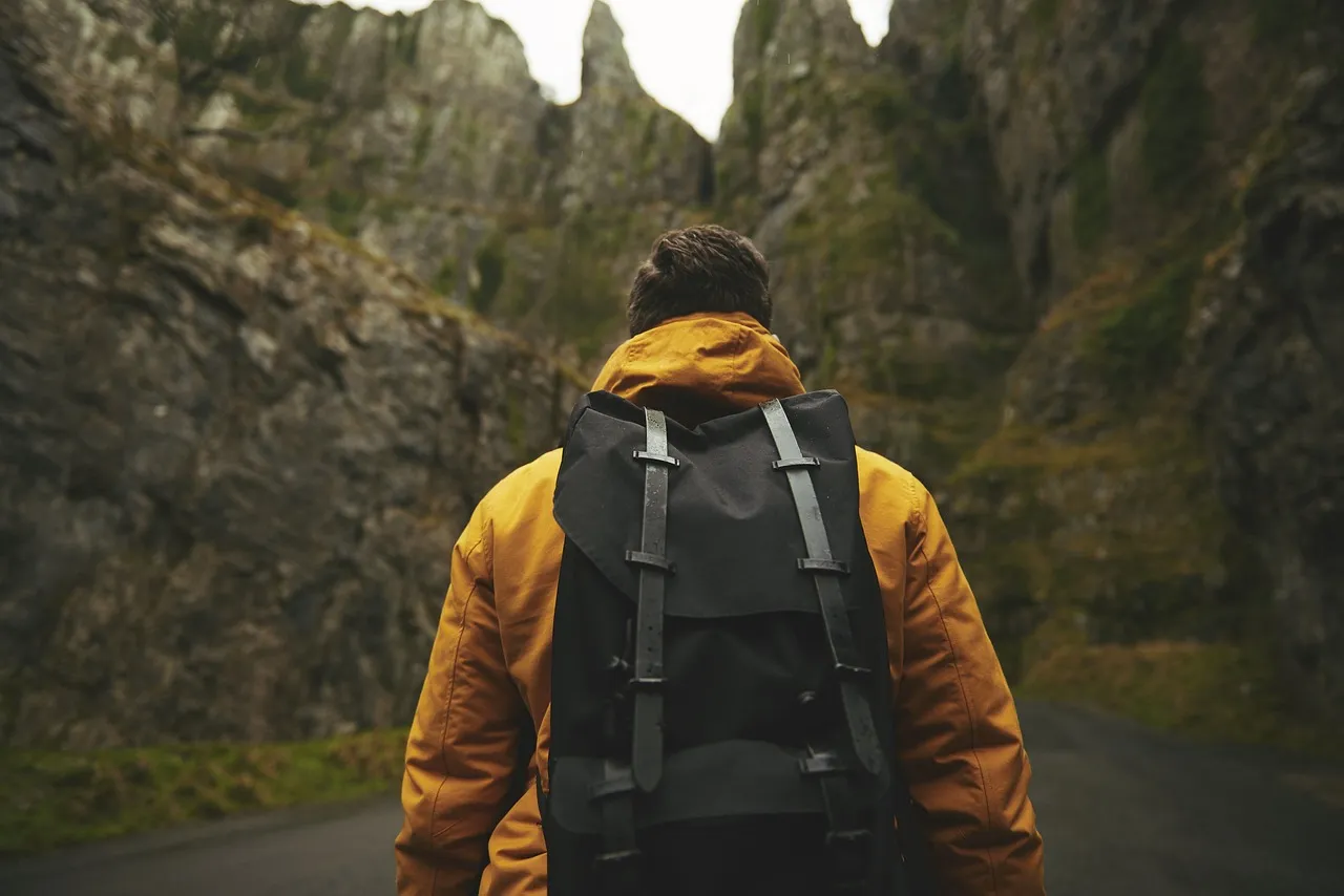 Multi-day Hiking Backpack Buying Guide: 5 Critical Factors Beginners Often Overlook